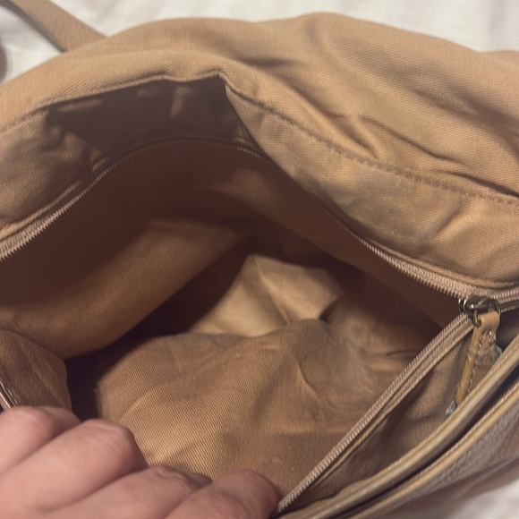 Fossil Tan Leather Crossbody Bag - Picture 7 of 11